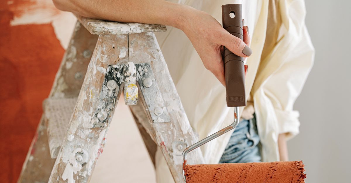 How to Use Colour to Enhance Small Living Spaces